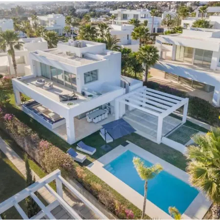 Magnifique Contemporaine Βίλα