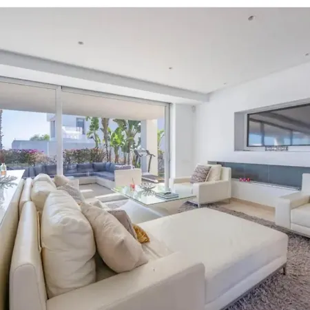 Magnifique Contemporaine Βίλα *